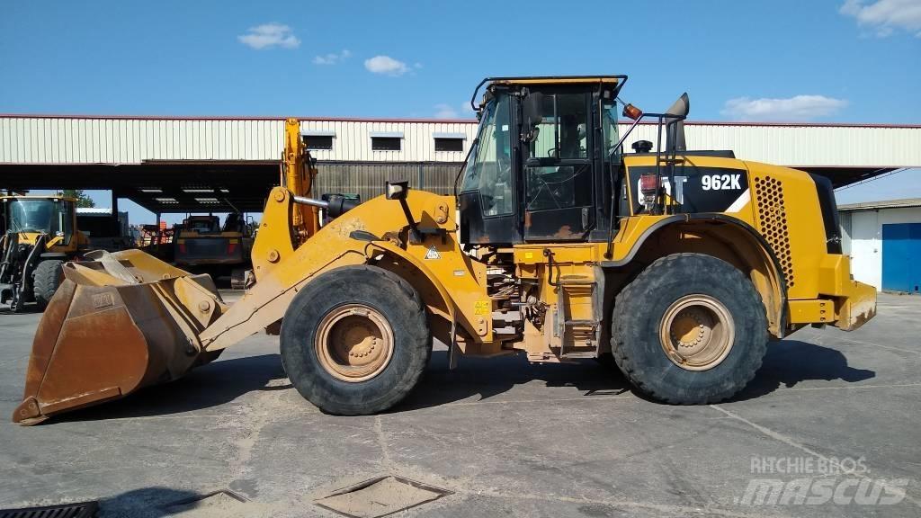 CAT 962K Фронтальные погрузчики