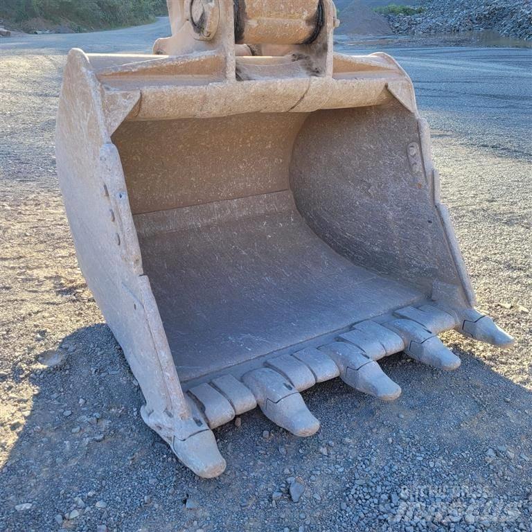 Volvo EC240BLC Гусеничные экскаваторы