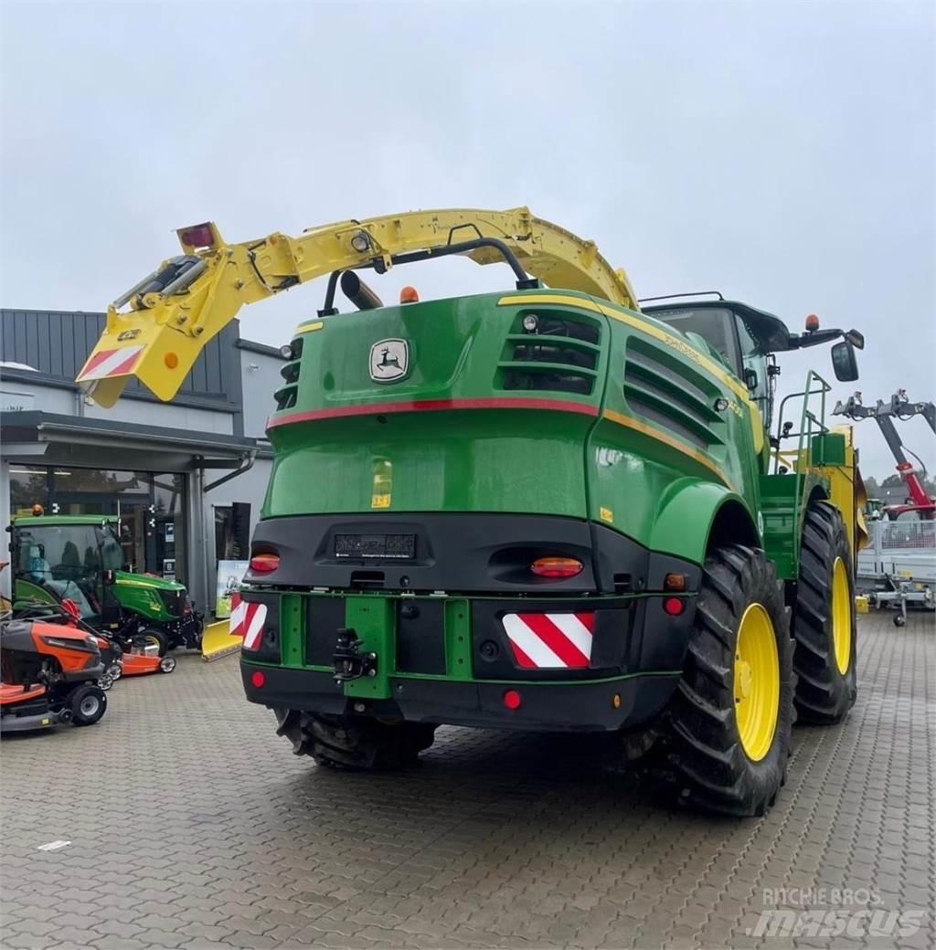 John Deere 8400 i Самоходные кормоуборочные комбайны