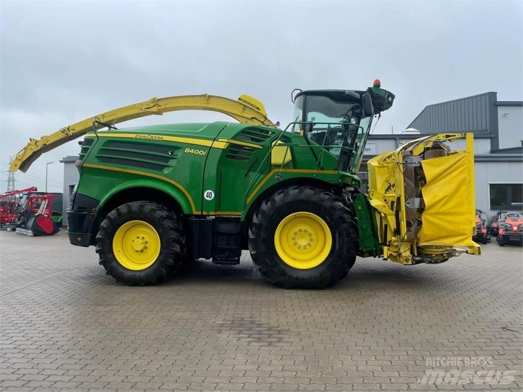 John Deere 8400 i Самоходные кормоуборочные комбайны