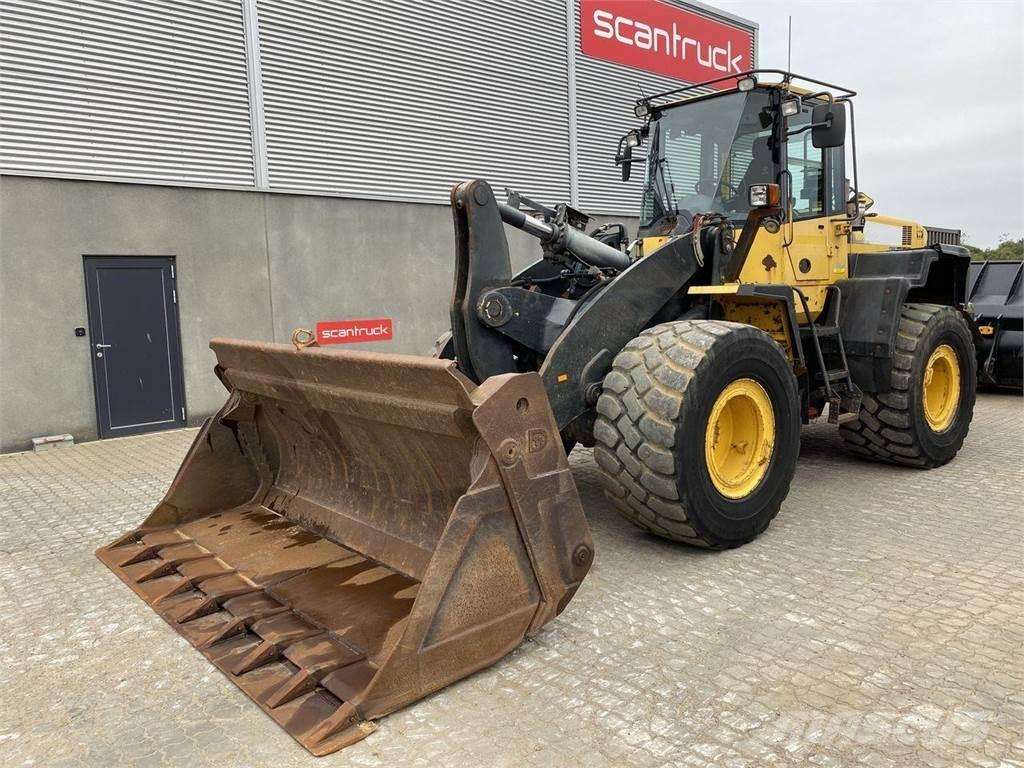Komatsu WA320PZ-6 Фронтальные погрузчики