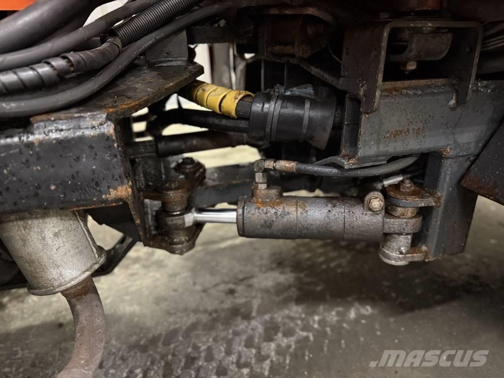 Holder C 240 Коммунальные машины