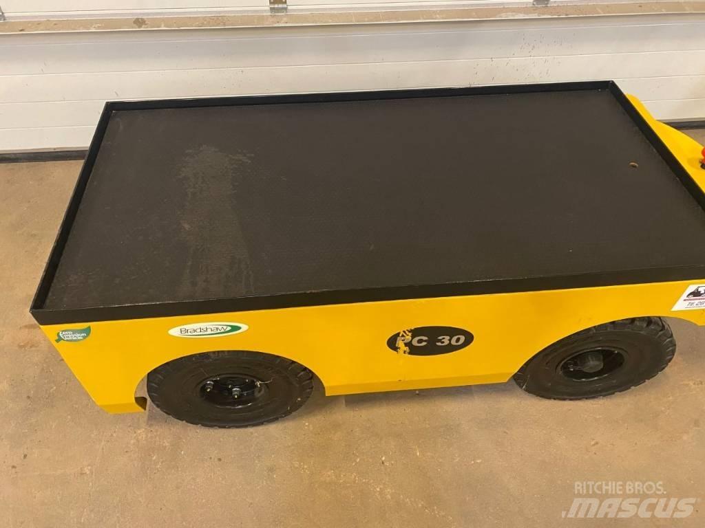 Bradshaw PC30 Складские электротягачи