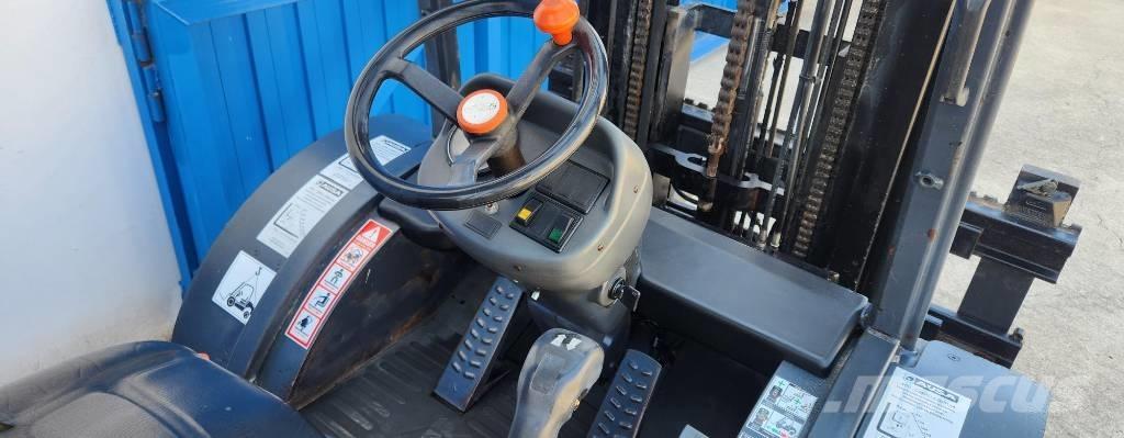 Ausa C 200 H X4 Внедорожные погрузчики