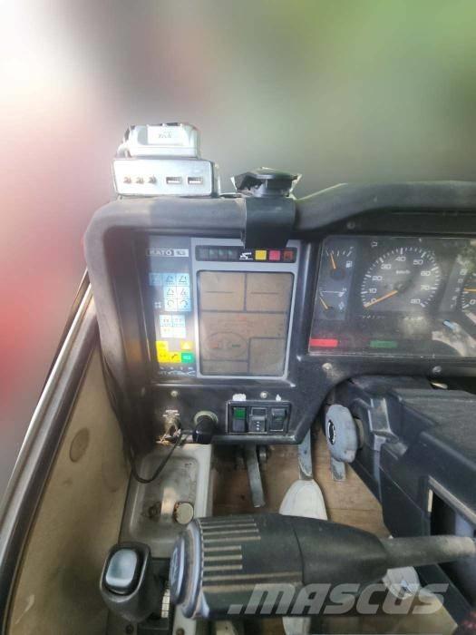 Kato MR 100 Автокраны вездеходы