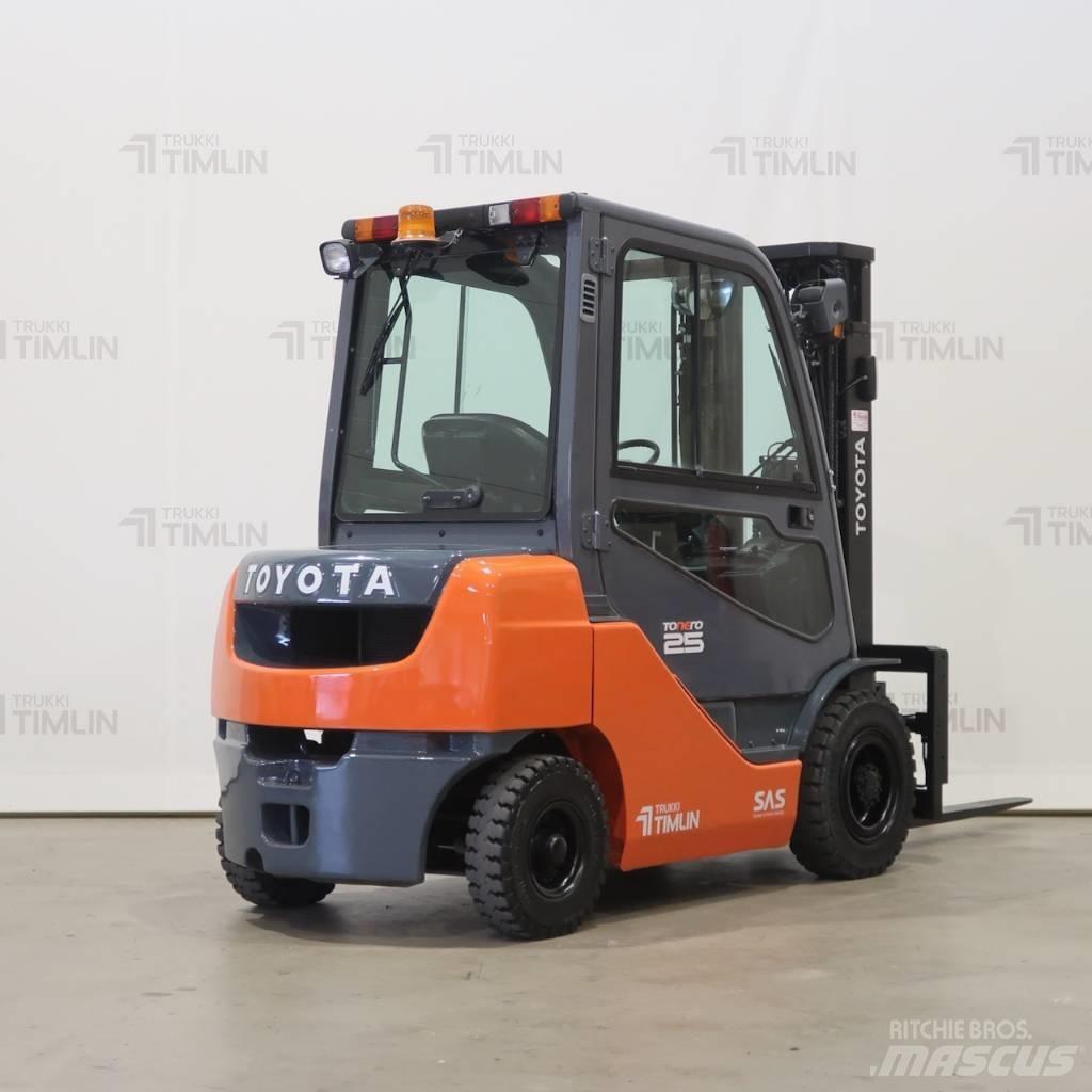 Toyota 52-8FDF25 Дизельные погрузчики
