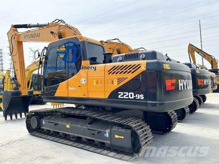 Hyundai R220LC-9S Гусеничные экскаваторы