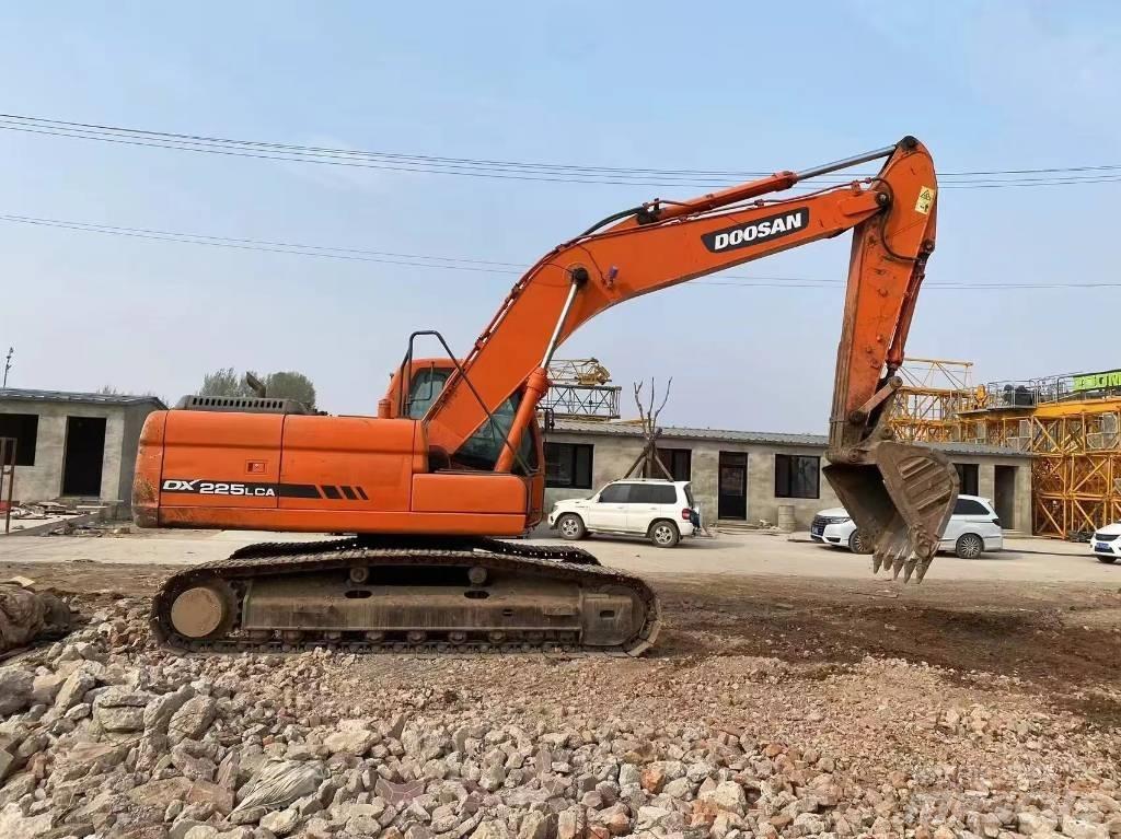 Doosan DX 225 LC Гусеничные экскаваторы