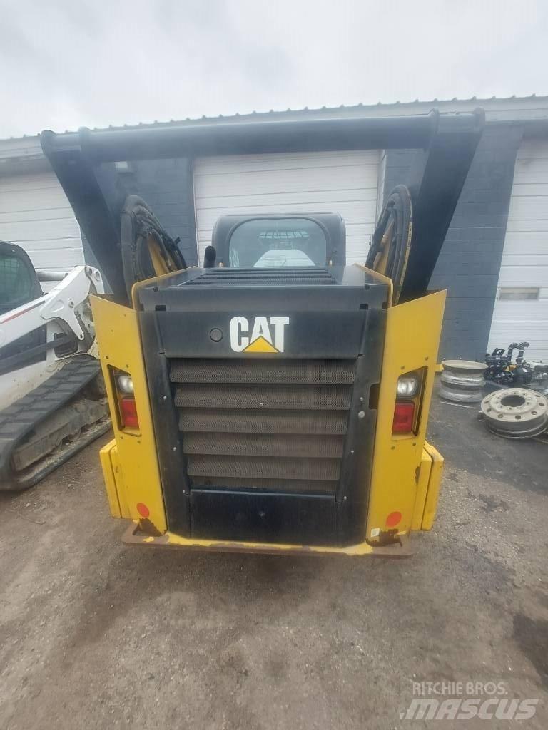 CAT 262D Мини-погрузчики