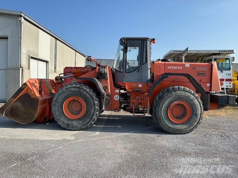 Hitachi LX 290 E Фронтальные погрузчики