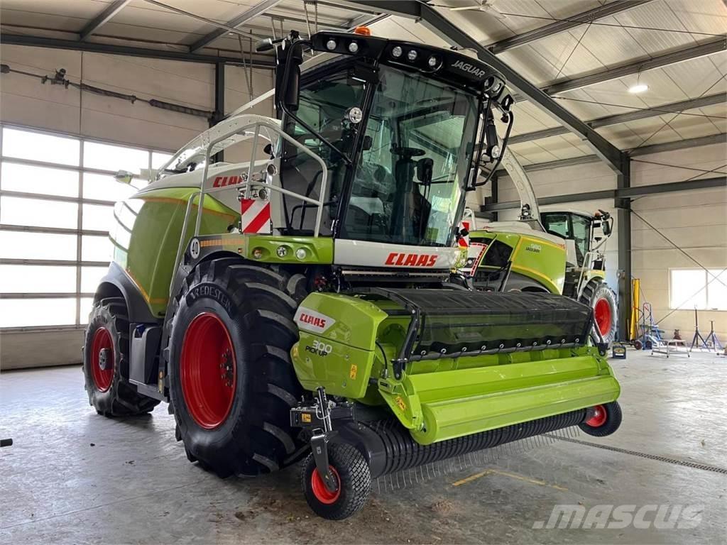 CLAAS Jaguar 970 Самоходные кормоуборочные комбайны