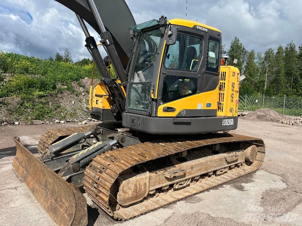 Volvo ECR 235 DL Гусеничные экскаваторы
