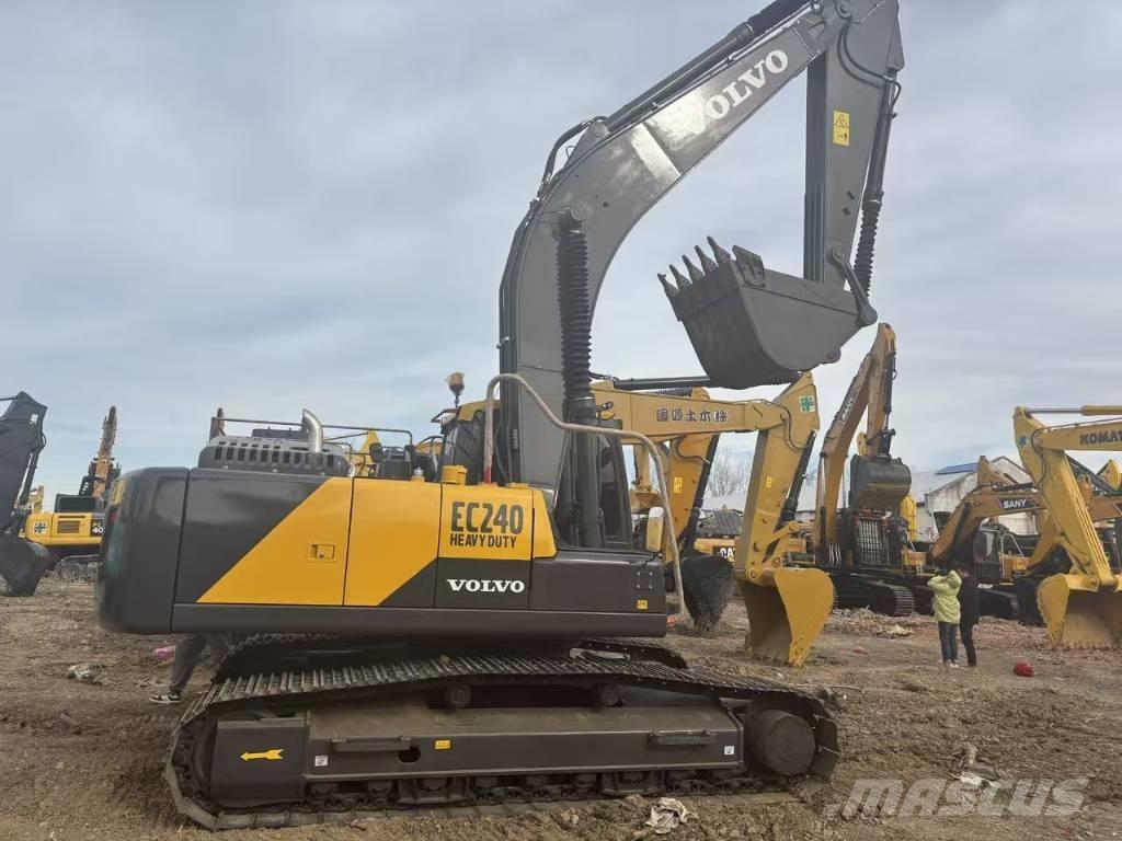 Volvo EC 240 Гусеничные экскаваторы