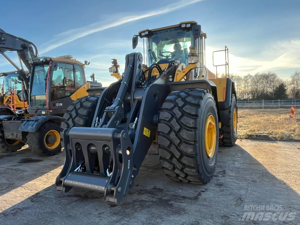 Volvo L 220 H Фронтальные погрузчики