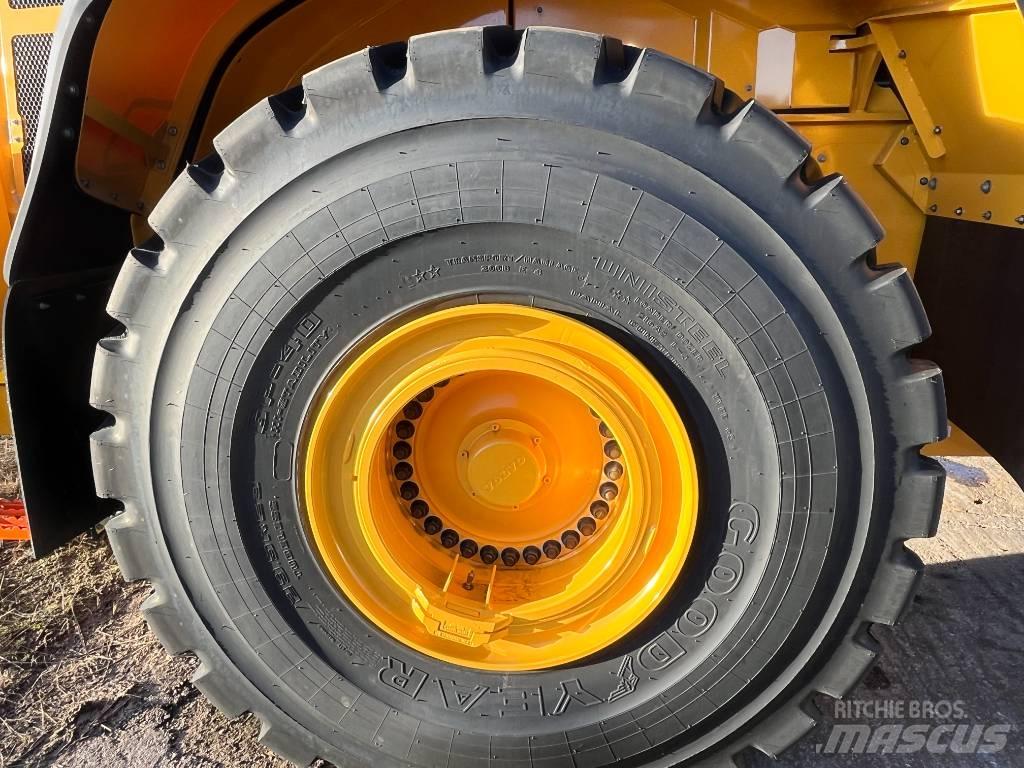 Volvo L 220 H Фронтальные погрузчики