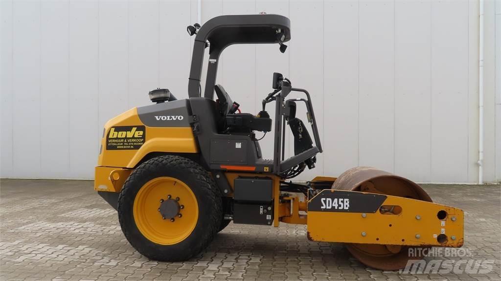 Volvo SD 45 B Грунтовые катки
