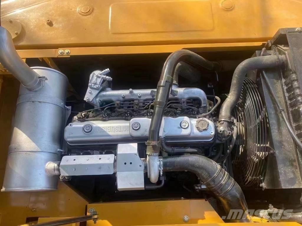 Sany SY215C Гусеничные экскаваторы