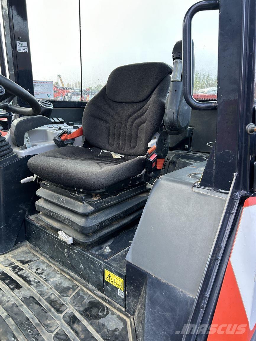 Kubota R070 (6678) Многофункциональные сельскохозяйственные погрузчики