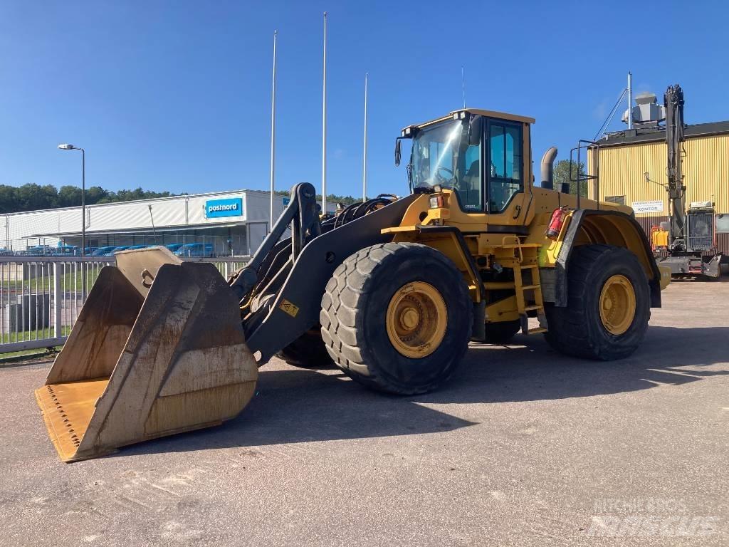 Volvo L 220 F Фронтальные погрузчики