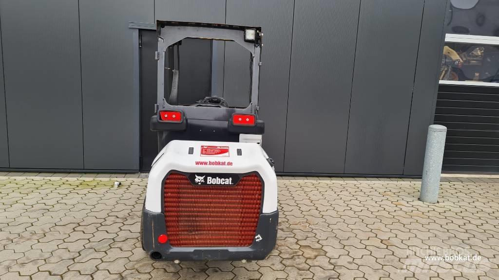 Bobcat L 28 Малые погрузчики