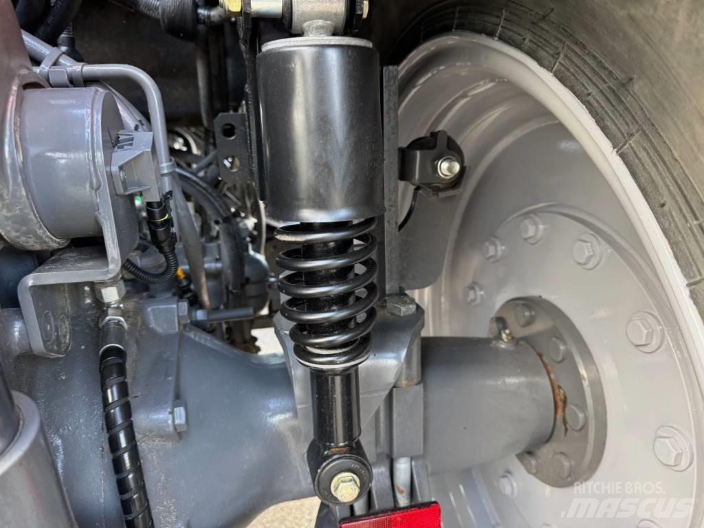 Massey Ferguson 5609 Трактора