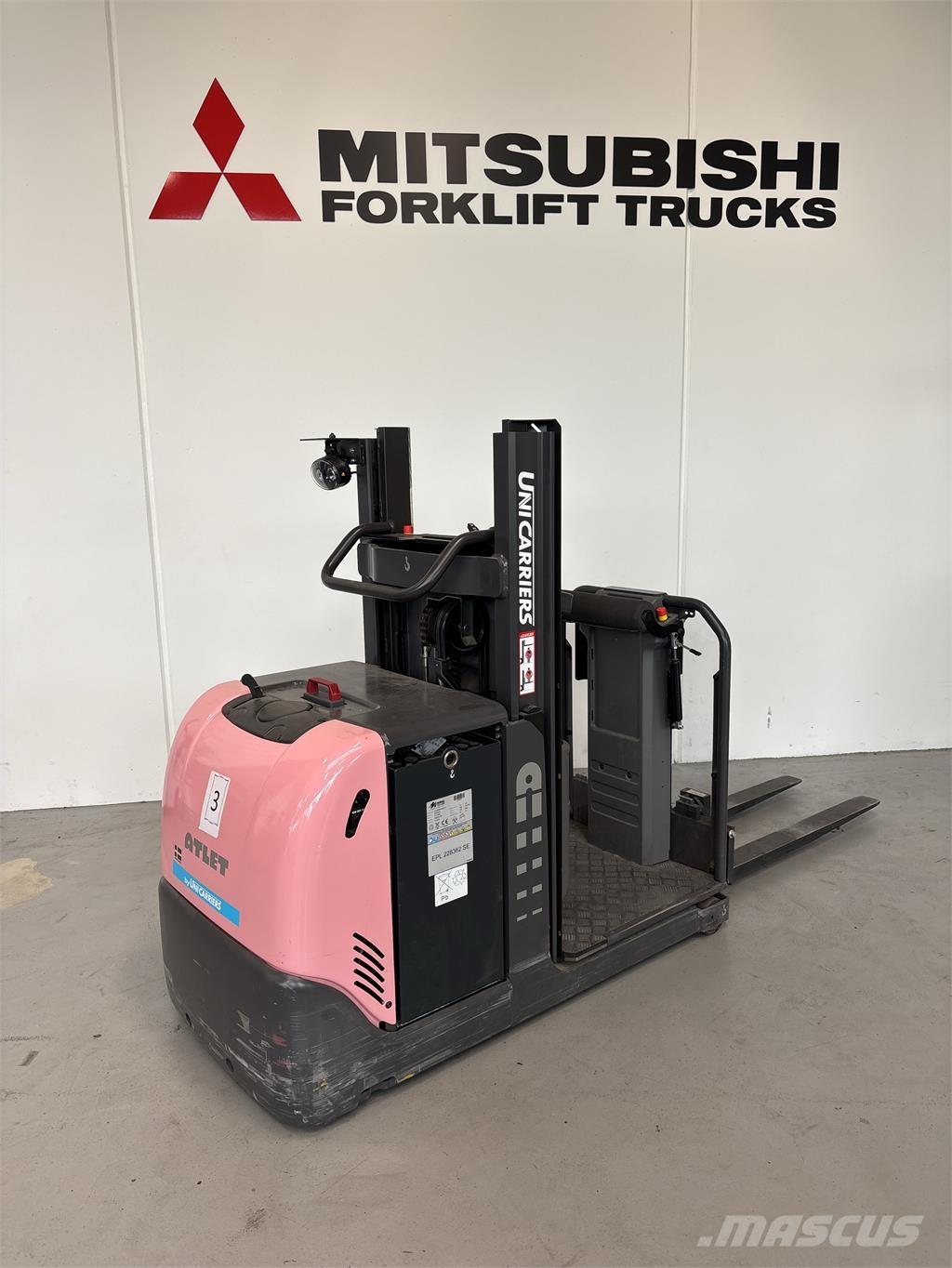 UniCarriers EPL100 Горизонтальные комплектовщики