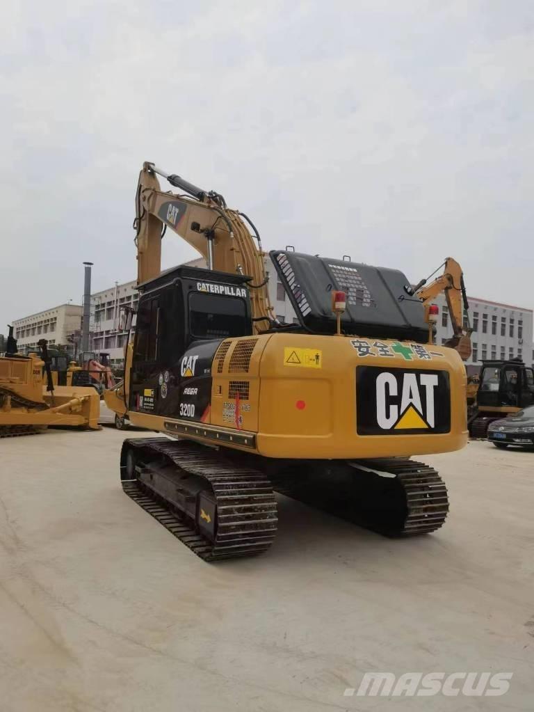 CAT 320 D Гусеничные экскаваторы