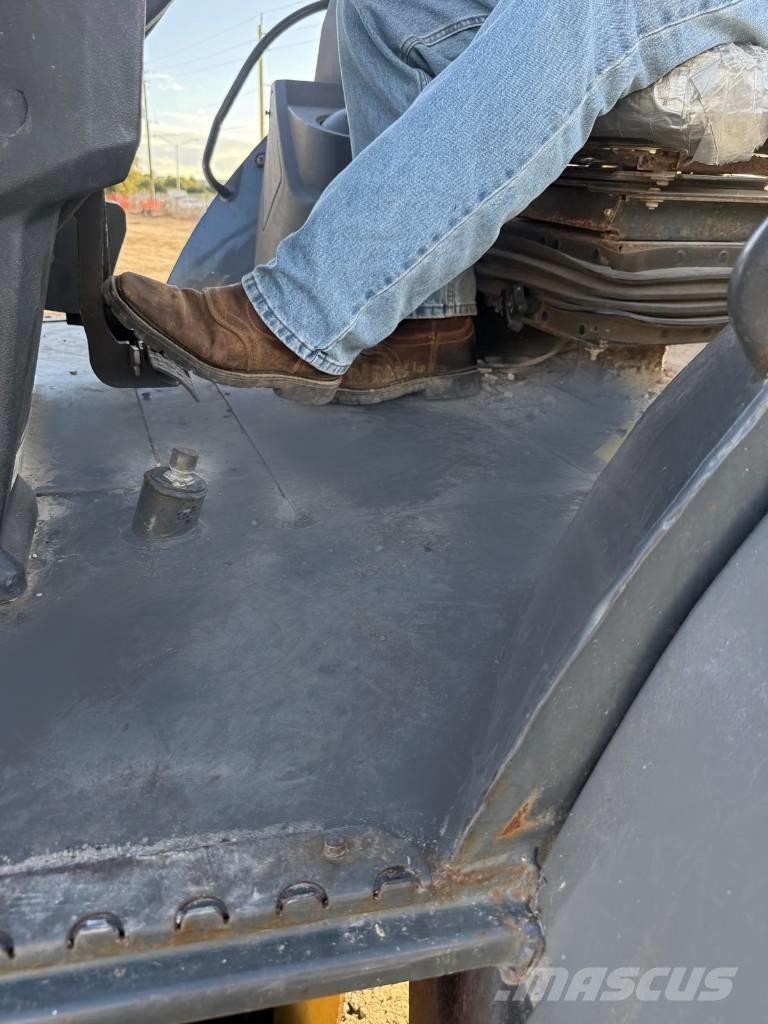 John Deere 310 L EP Экскаваторы-погрузчики