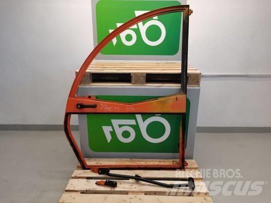JLG 307 door Кабины и интерьер