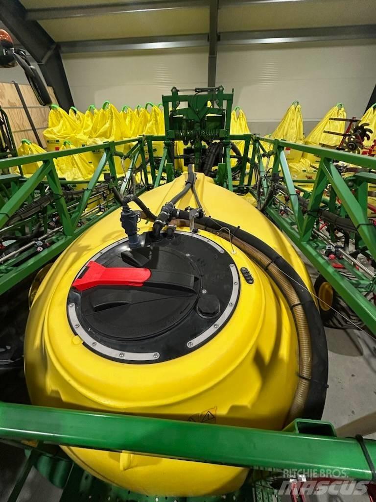 John Deere 740 i Прицепные опрыскиватели