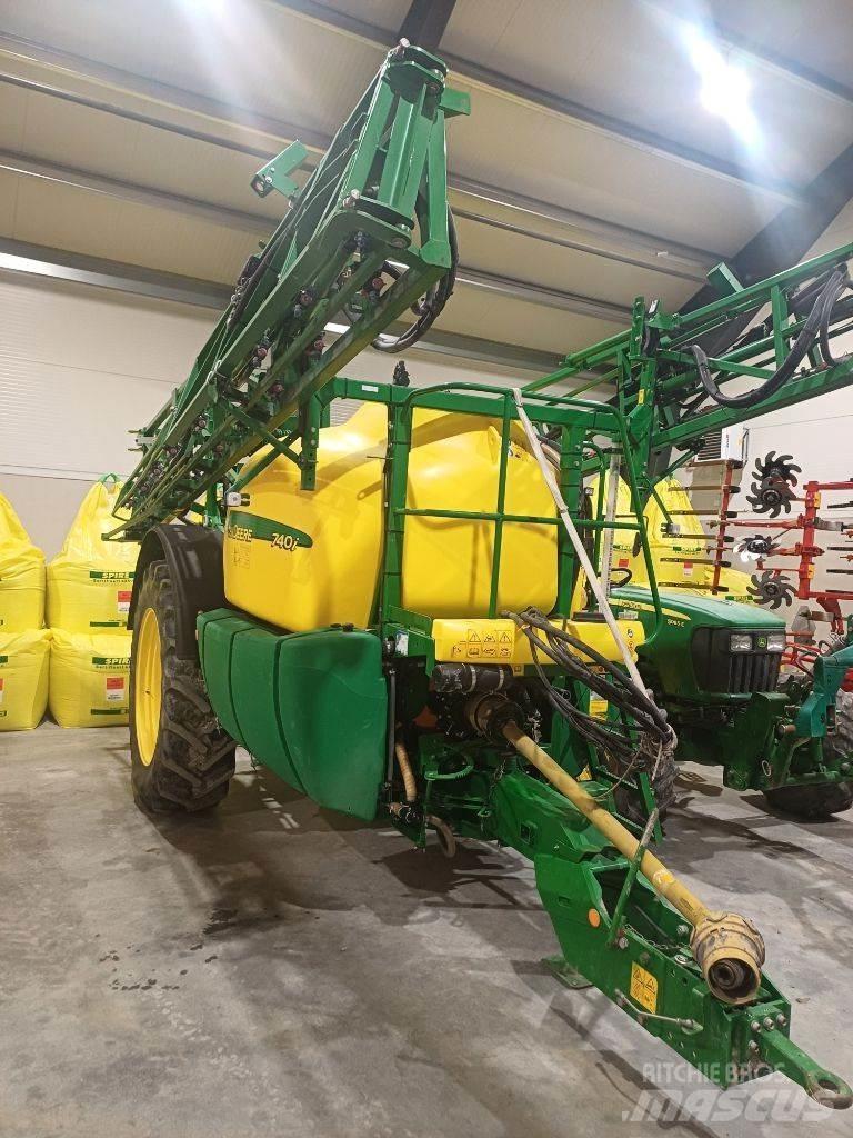 John Deere 740 i Прицепные опрыскиватели