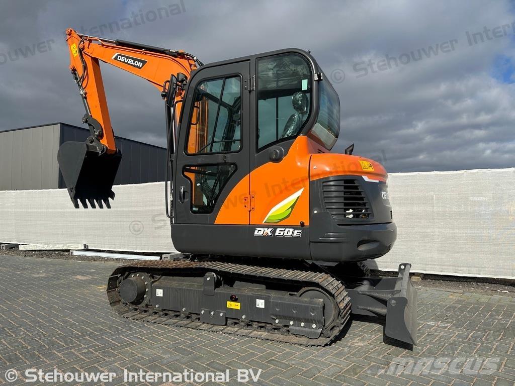Develon DX60E-10 Мини-экскаваторы