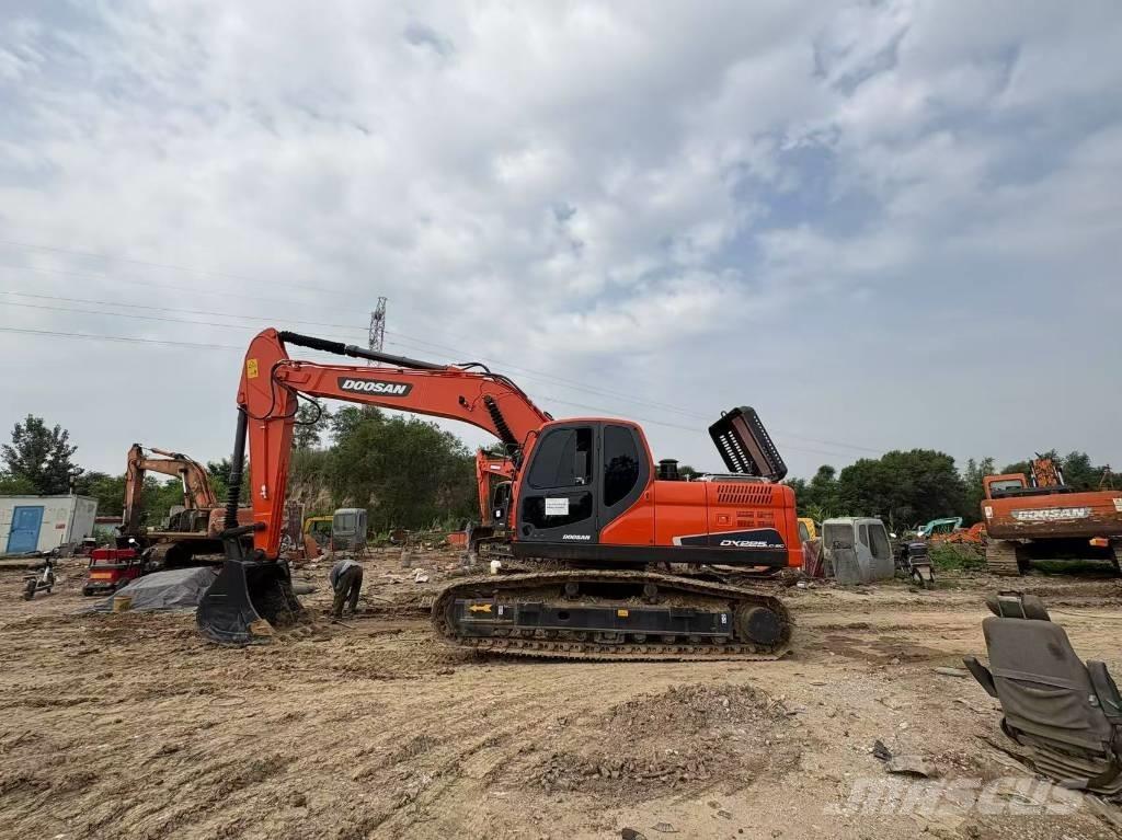 Doosan DX225LC-9C Гусеничные экскаваторы