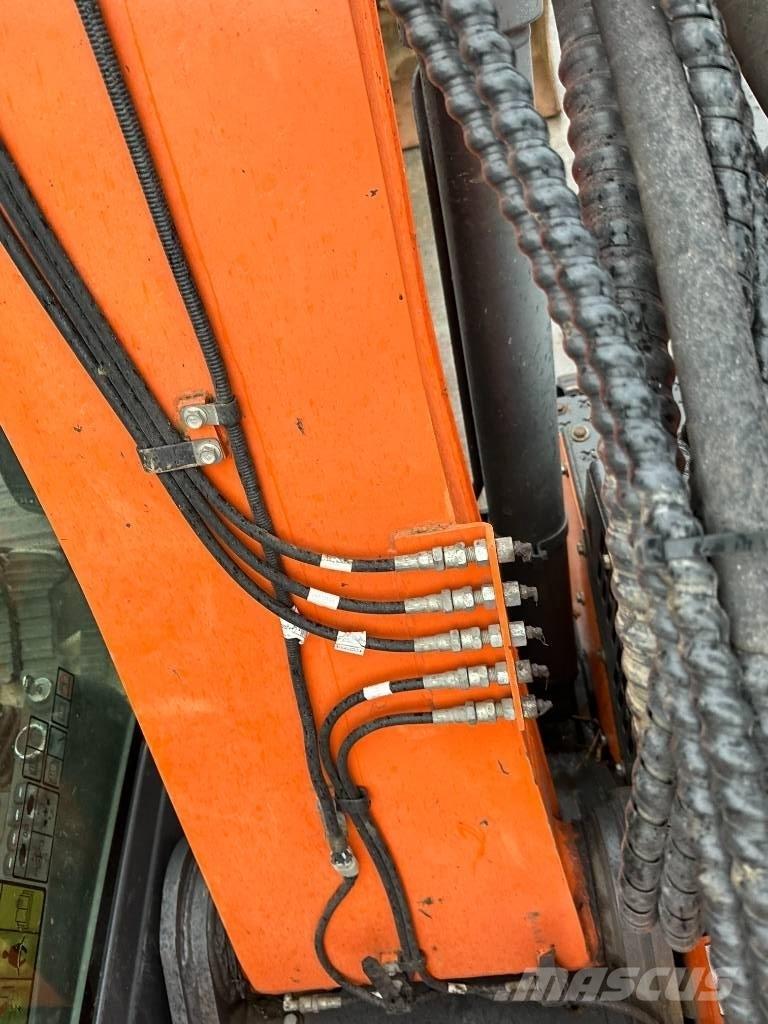 Doosan DX 140 LCR Гусеничные экскаваторы