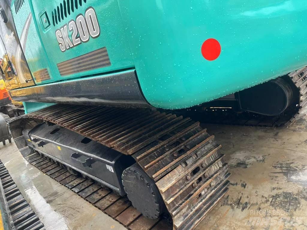 Kobelco SK 200-8 Гусеничные экскаваторы