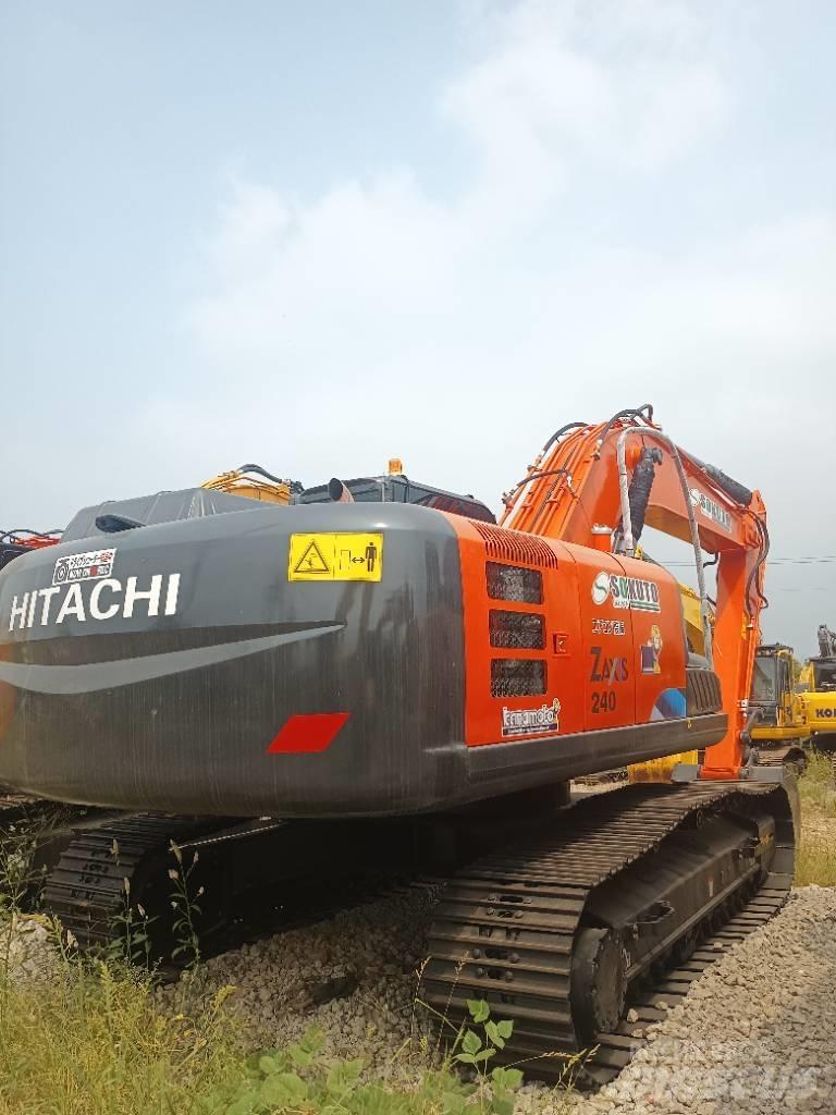 Hitachi ZX 240 Гусеничные экскаваторы