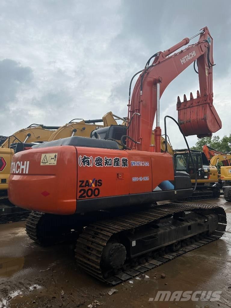 Hitachi ZX 200 Гусеничные экскаваторы