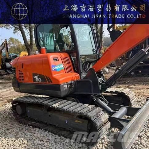Doosan DX 60 Гусеничные экскаваторы