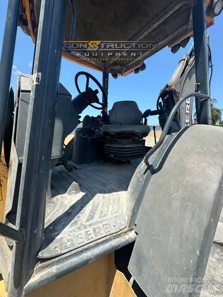 DEERE 410J Экскаваторы-погрузчики