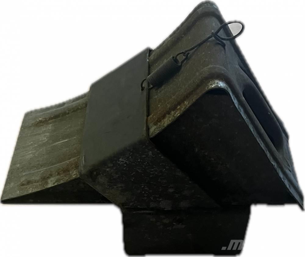  DRŽÁK S KLÍNEM Коммерческий транспорт - Другие