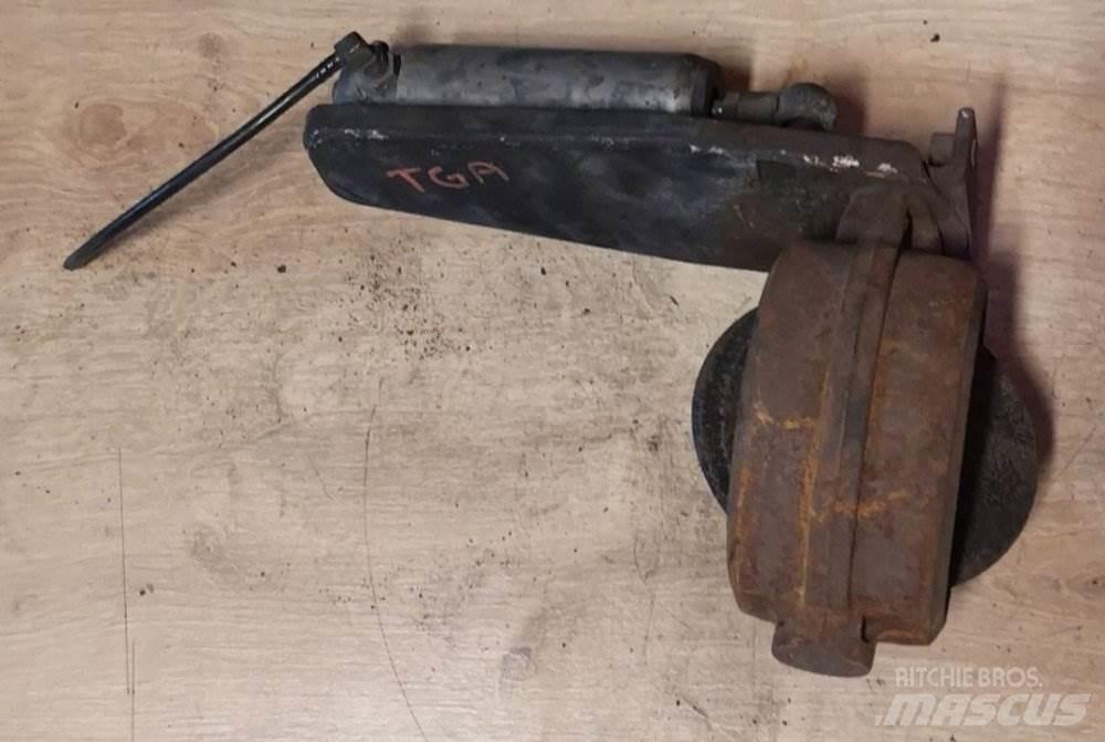 MAN TGA MOTOROVÁ BRZDA Двигатели