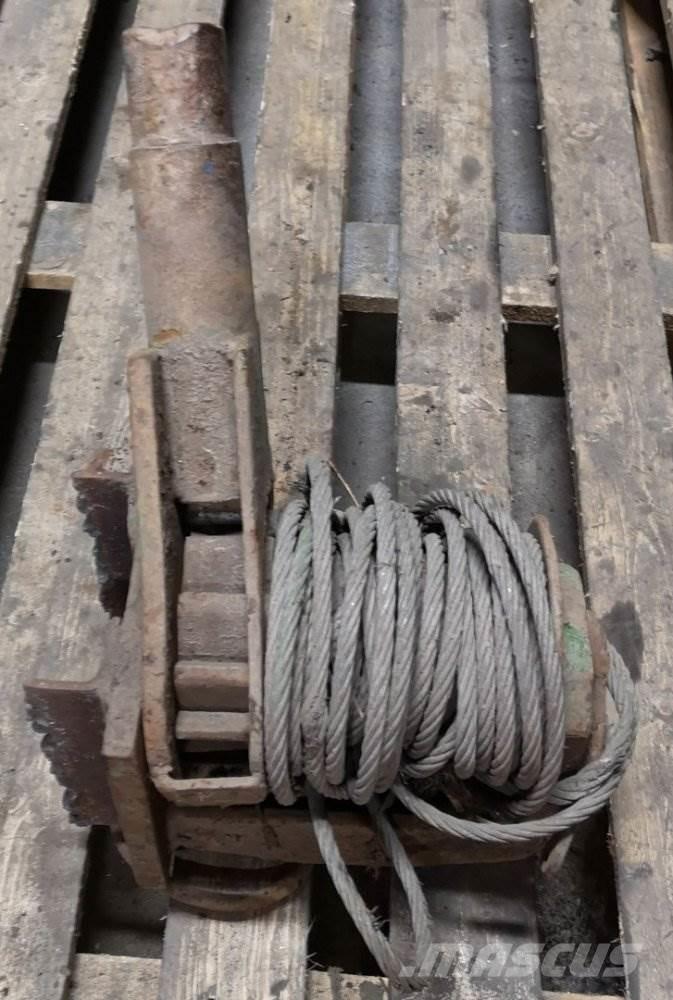  REZERVA DRŽÁK NAVIJÁK Коммерческий транспорт - Другие