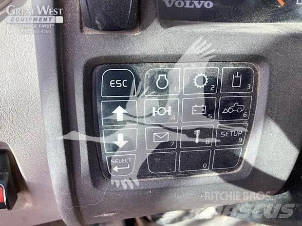 Volvo L220G Фронтальные погрузчики