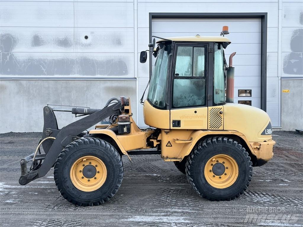 Volvo L 30 B Фронтальные погрузчики