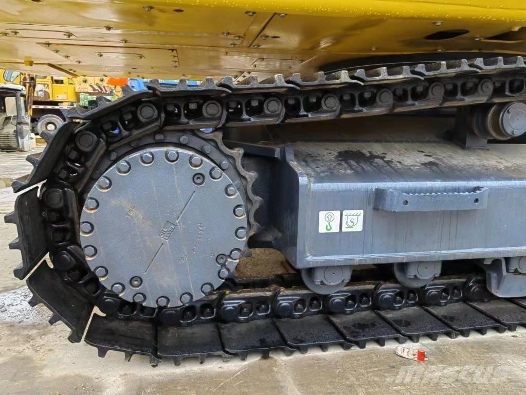 Komatsu PC 300-8 Гусеничные экскаваторы