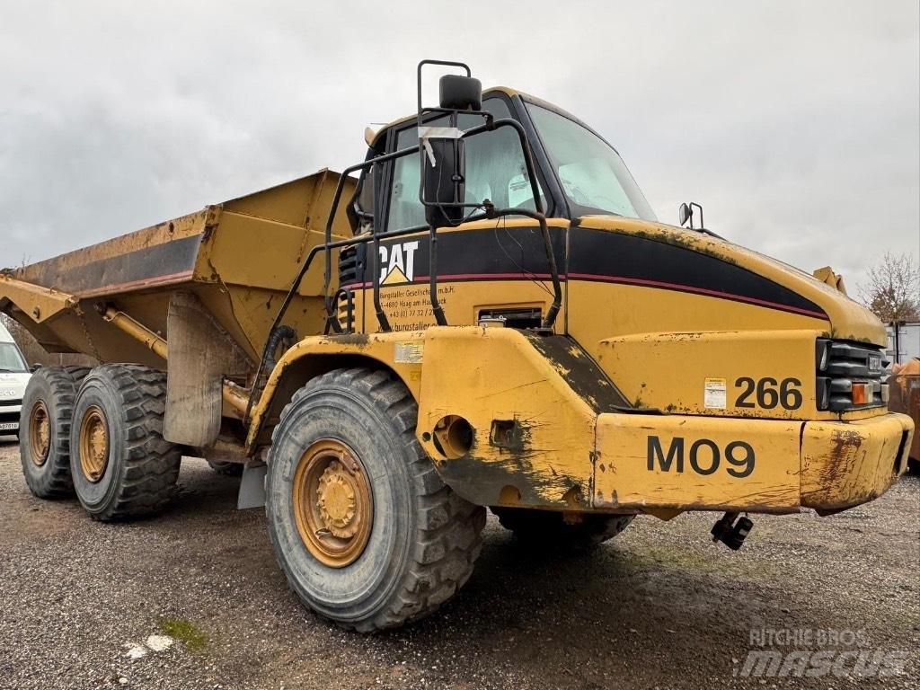 CAT 730 Шарнирно-сочленённые самосвалы