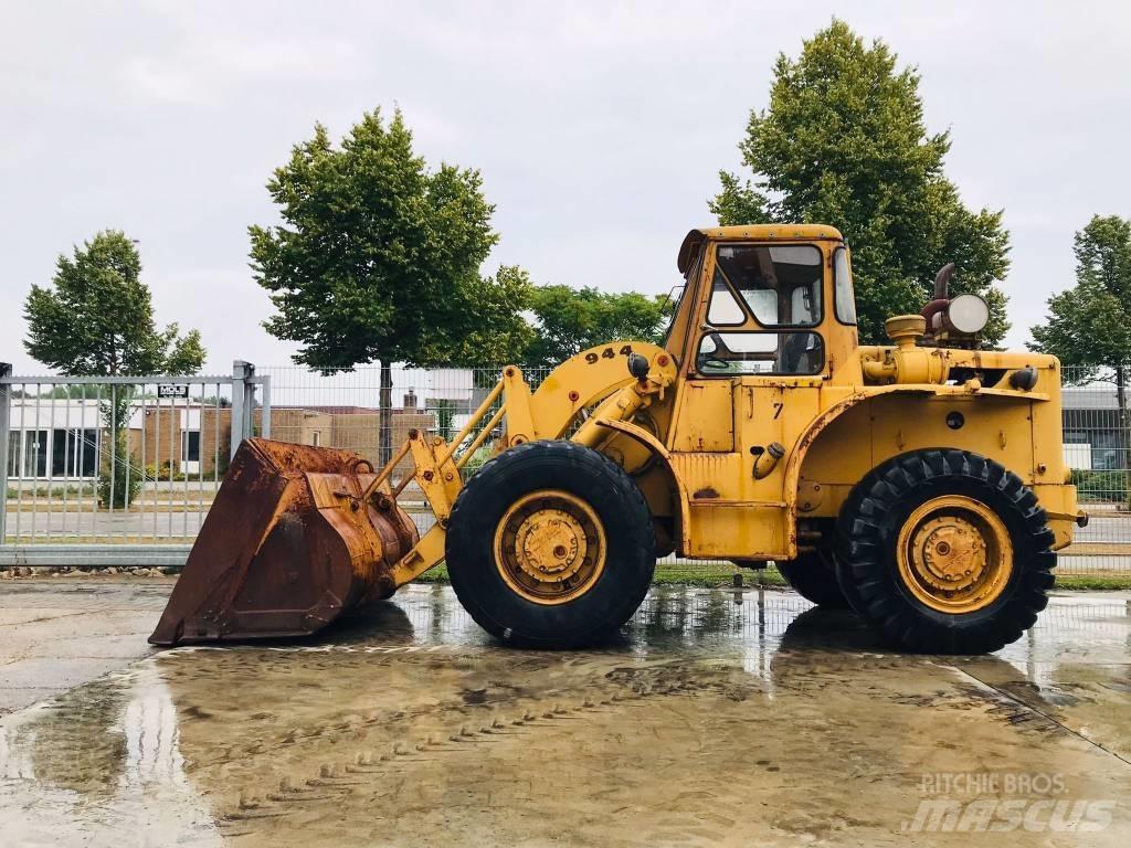 CAT 944 Фронтальные погрузчики