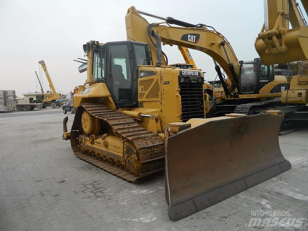 CAT D 6 N XL Гусеничные бульдозеры