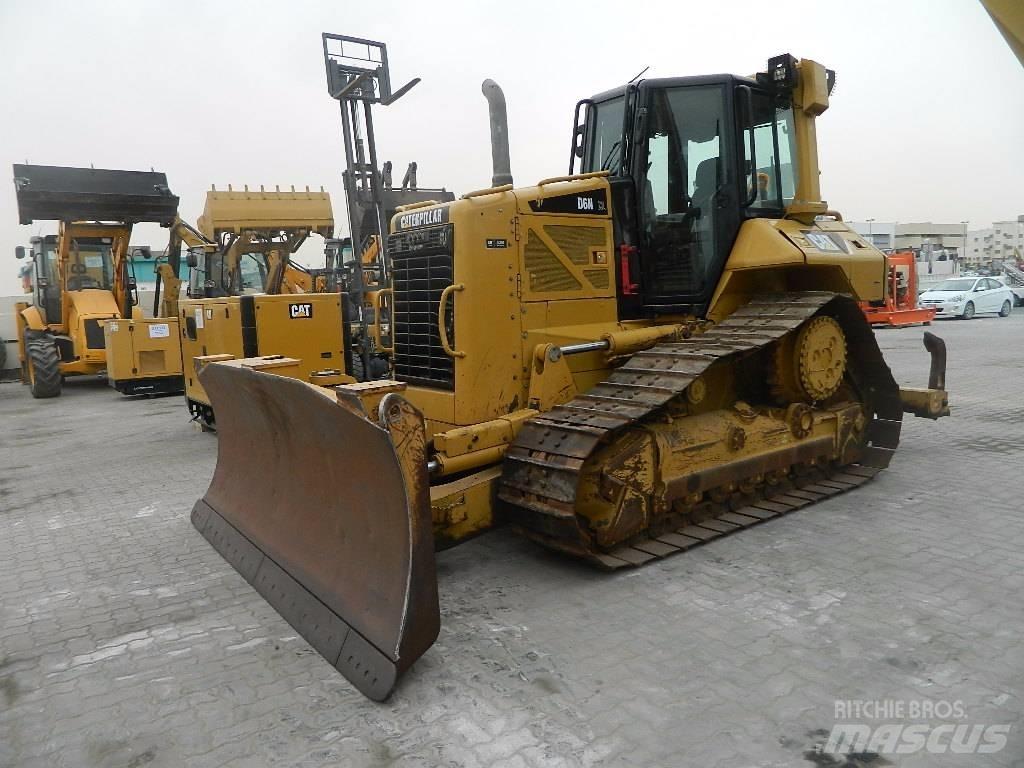 CAT D 6 N XL Гусеничные бульдозеры