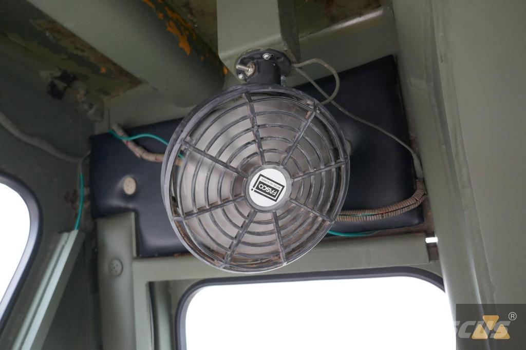 CAT D7G Ex-army Гусеничные бульдозеры